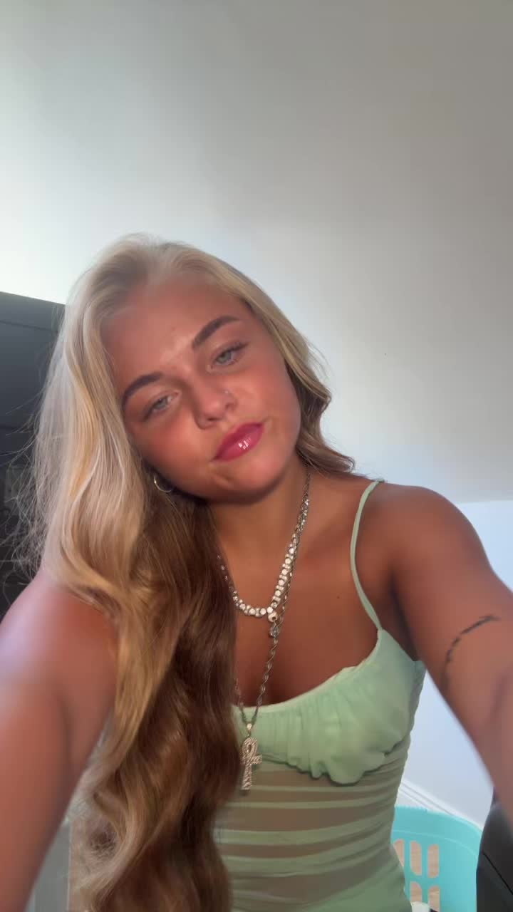 @️