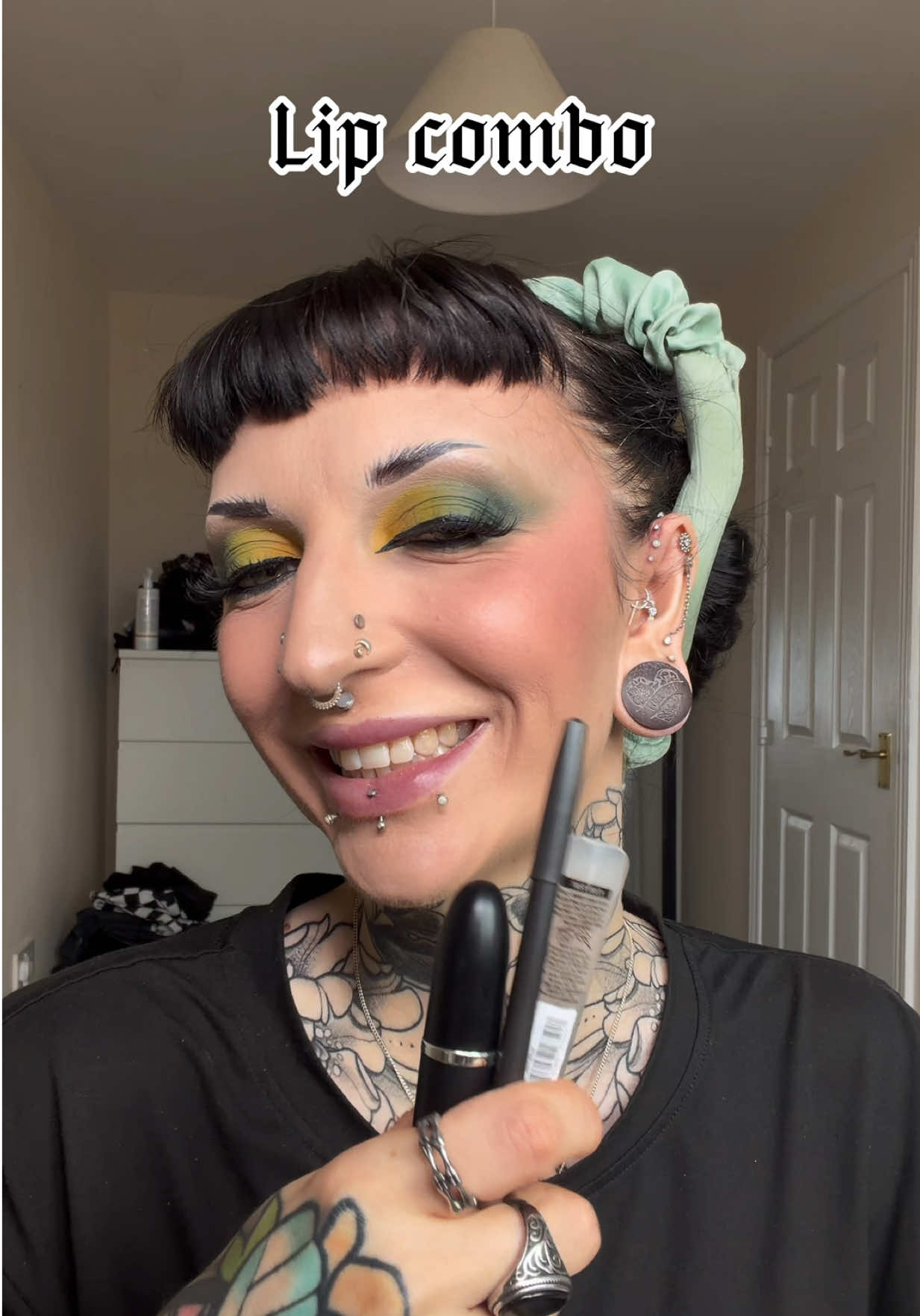 @𝕮𝖍𝖑𝖔𝖊 🖤