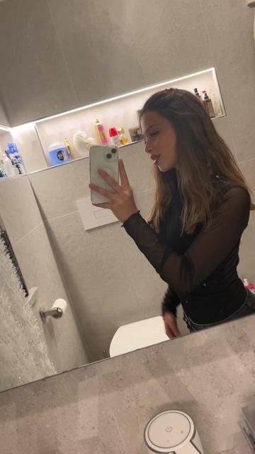 @𝕀𝕝𝕖_𝕤𝕡𝕒𝕞𝕞🫰🏻💋