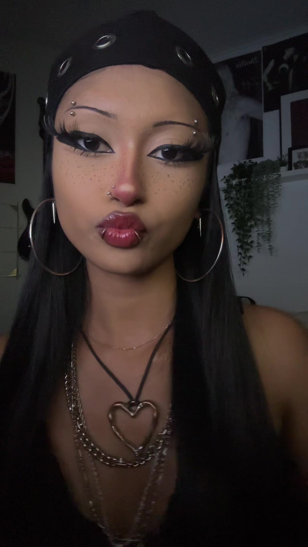 @𝕬𝖘𝖍𝖊