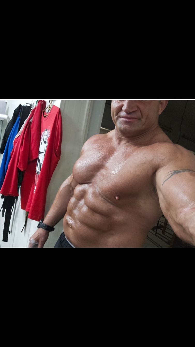 @Mariusz Pudzianowski