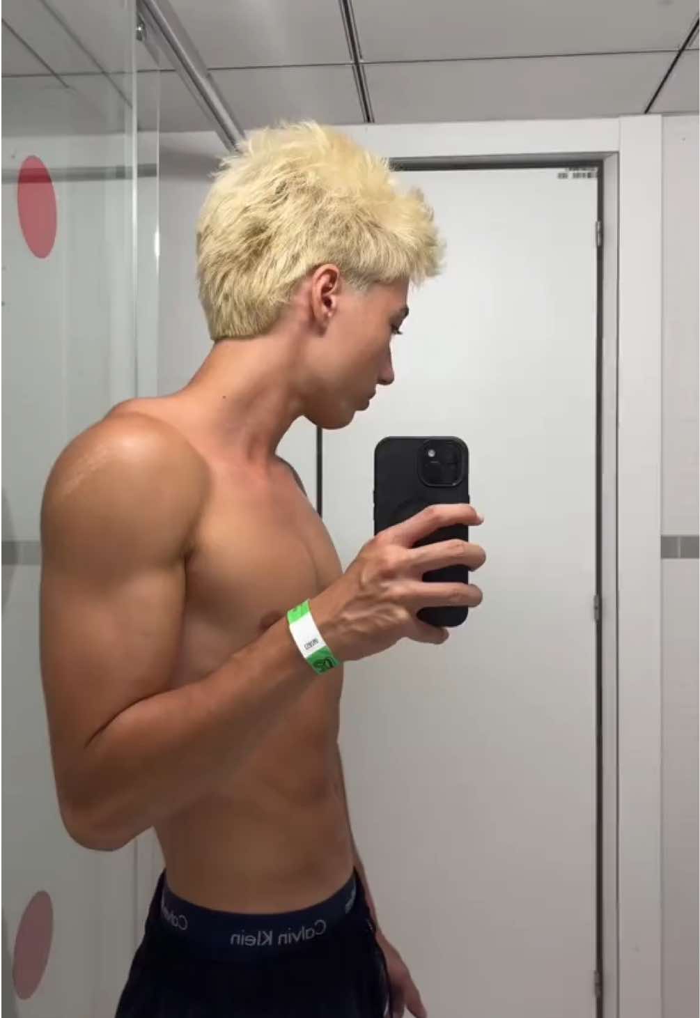 @M6xence