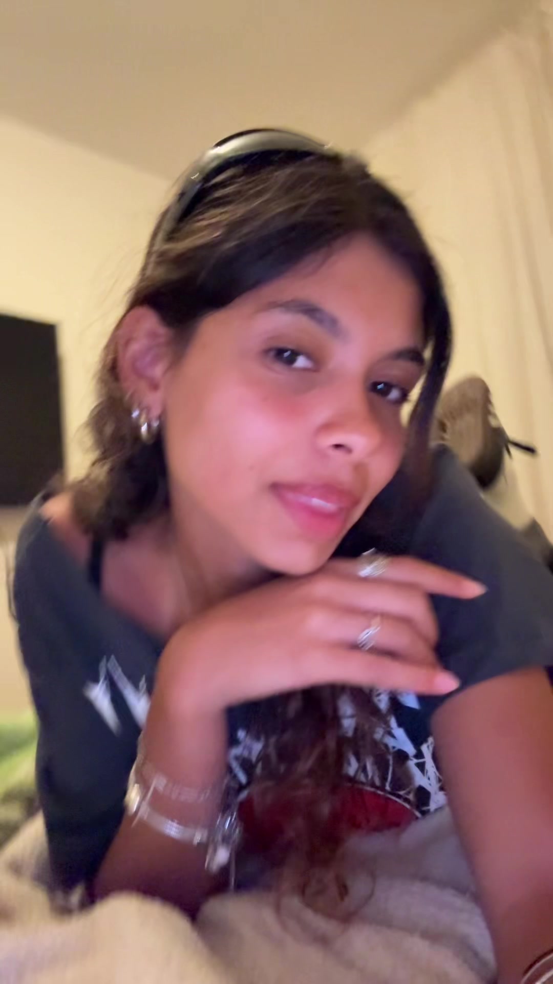 @Lê
