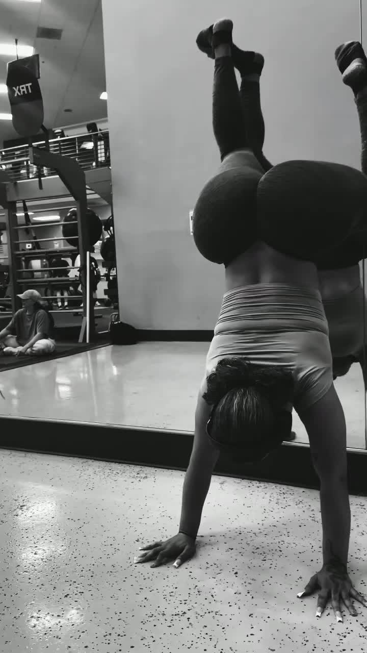 @lolababyn