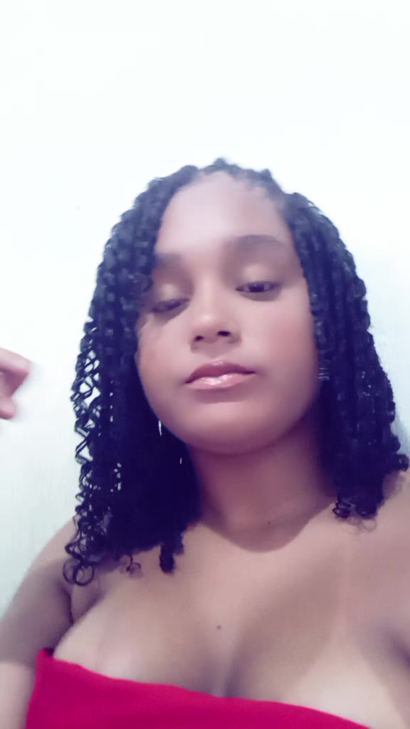 @thatazinha4