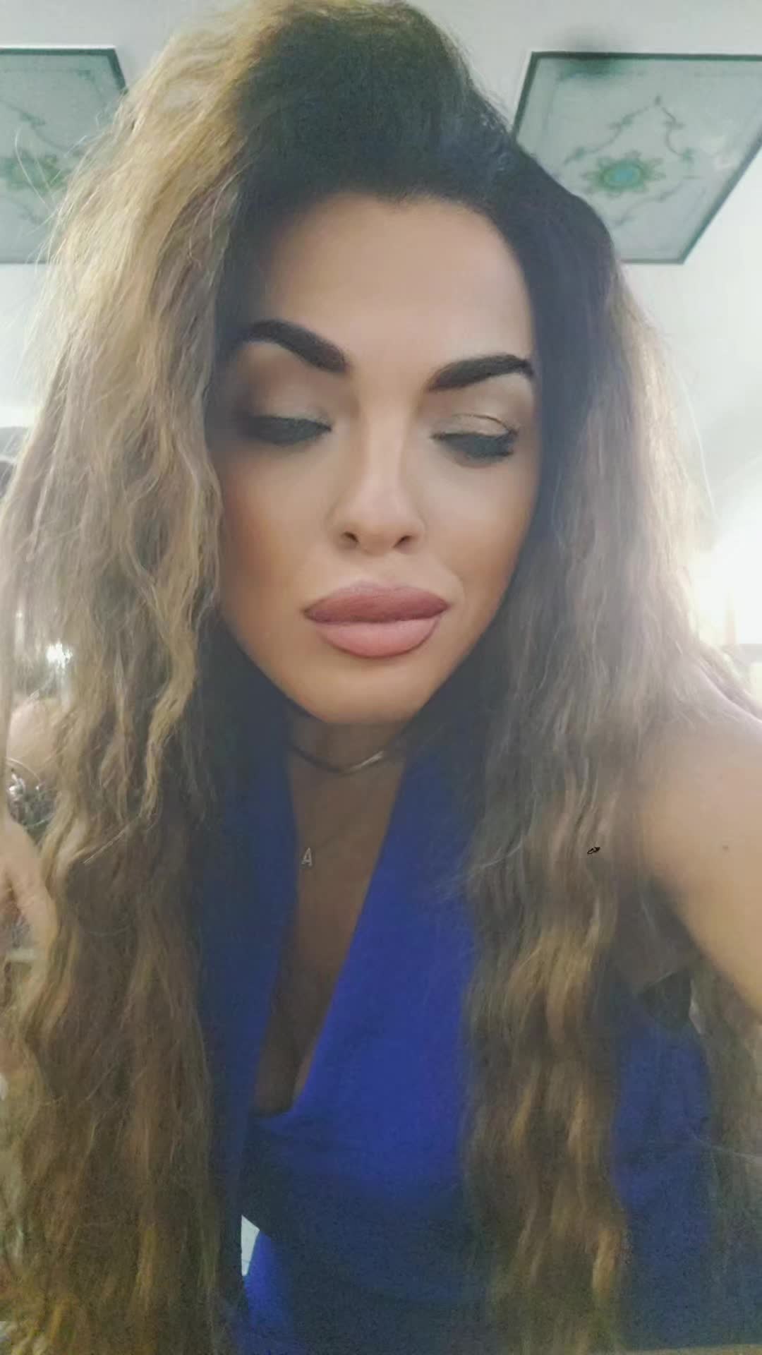 @𝒜𝓃𝓉💍𝓃𝑒𝓁𝓁𝒶  🪽