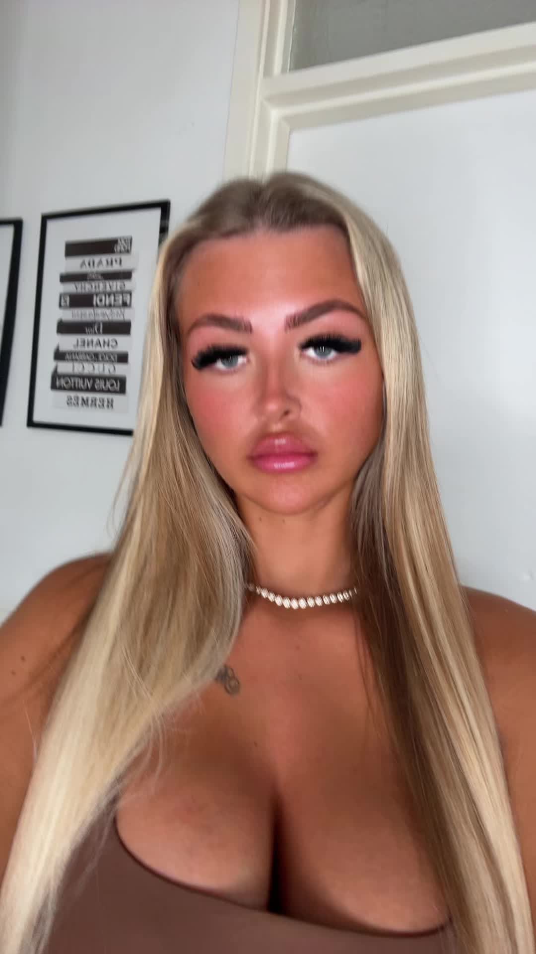 @𝕲𝖊𝖒𝖒𝖆 𝖑𝖔𝖚👑