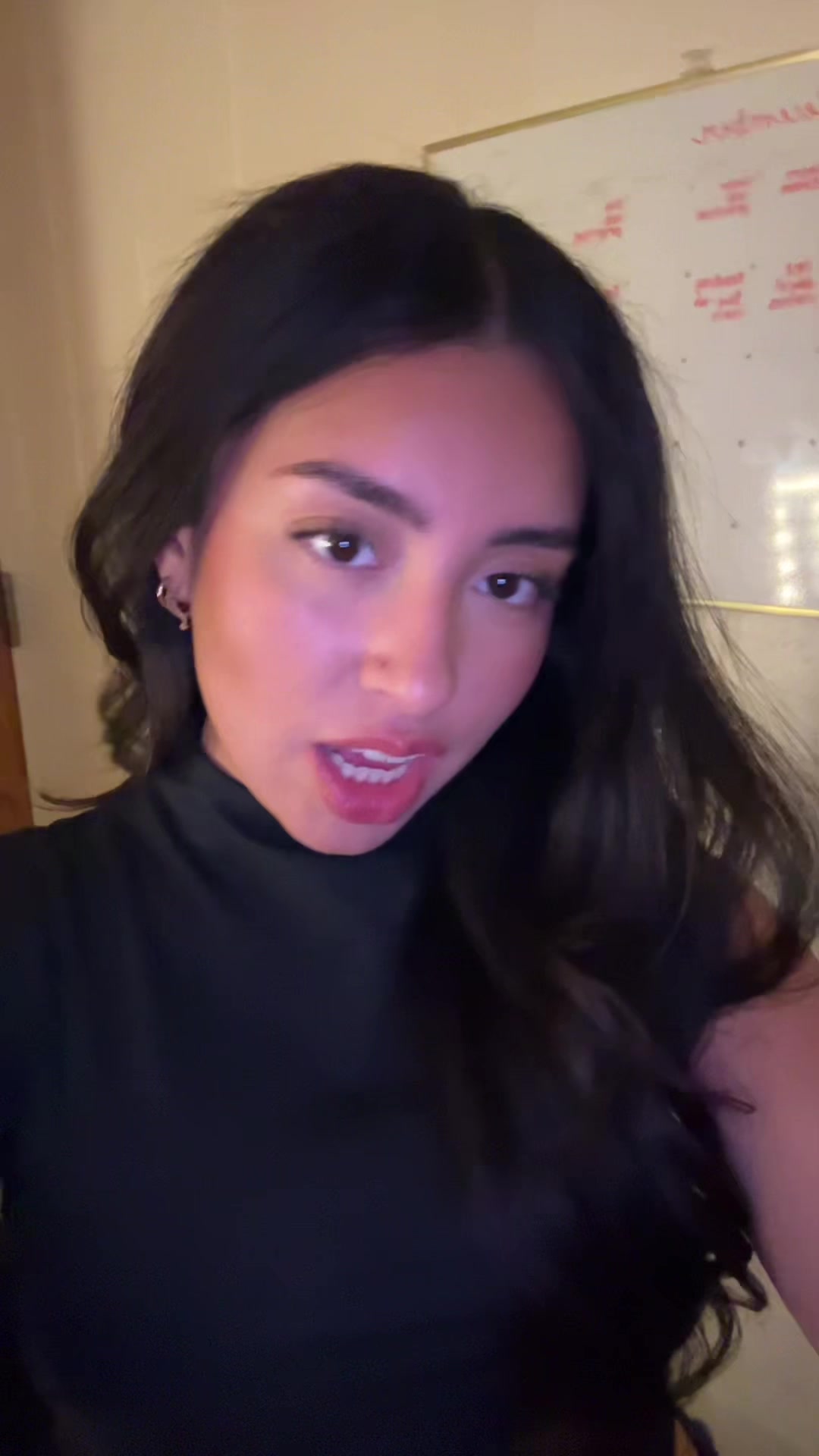 @Bella