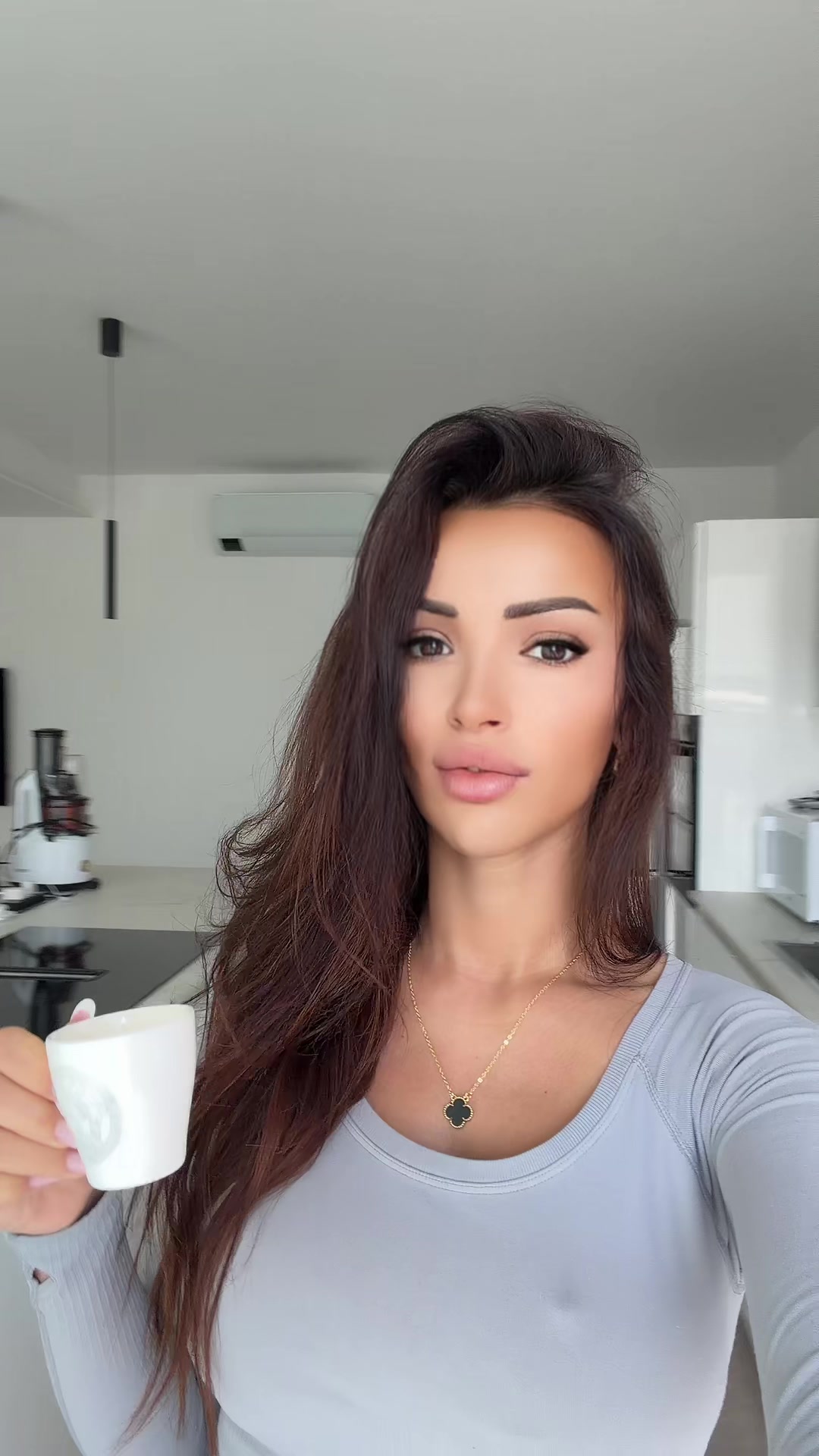 @Stela Kristela Behaj
