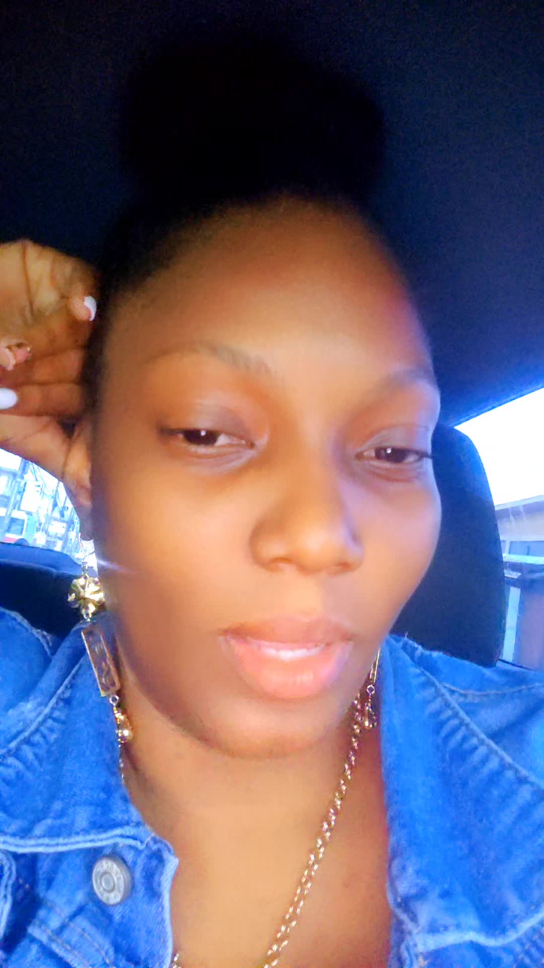 @Hoodbarbie_kemyeng