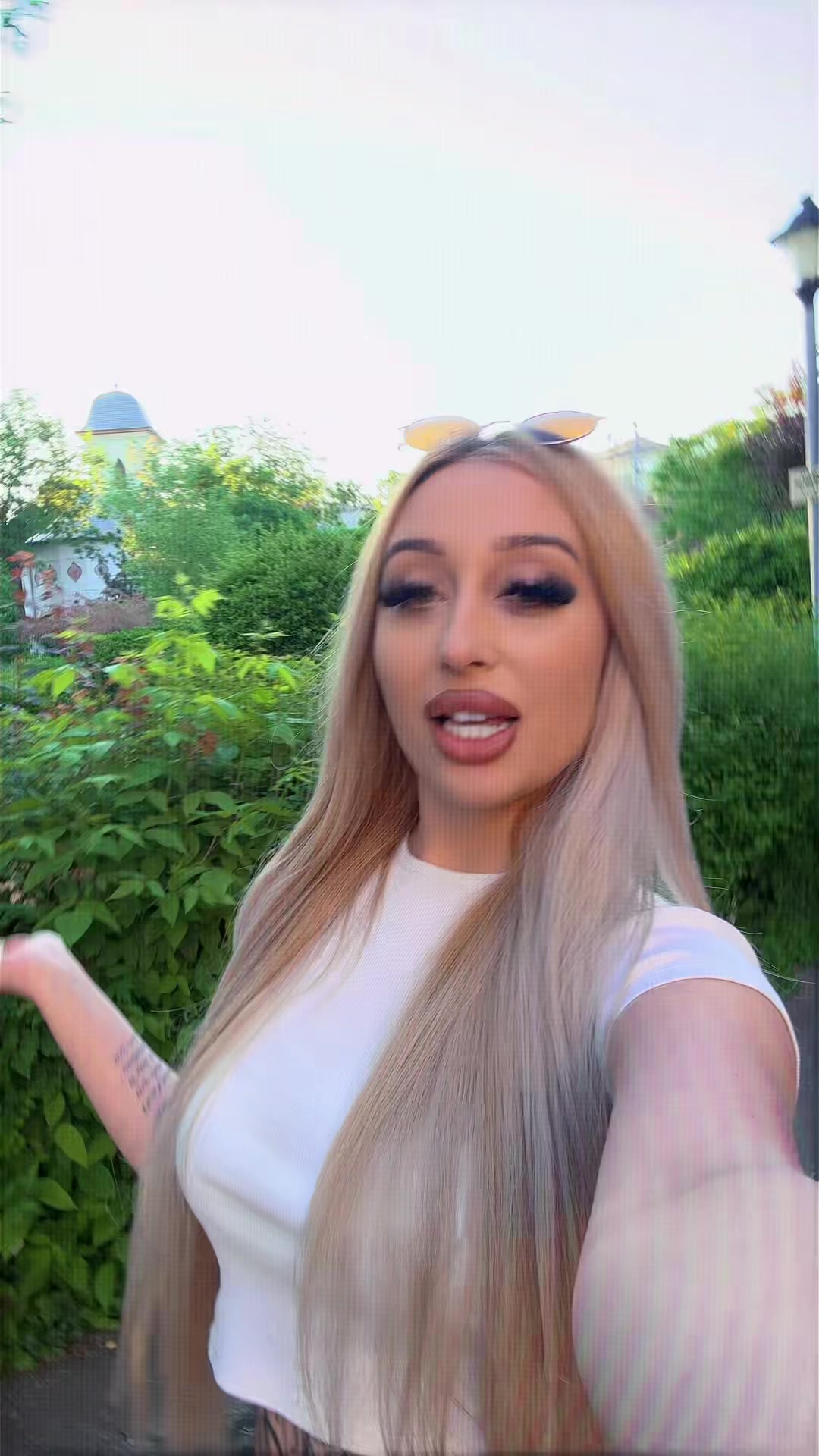 @C💫
