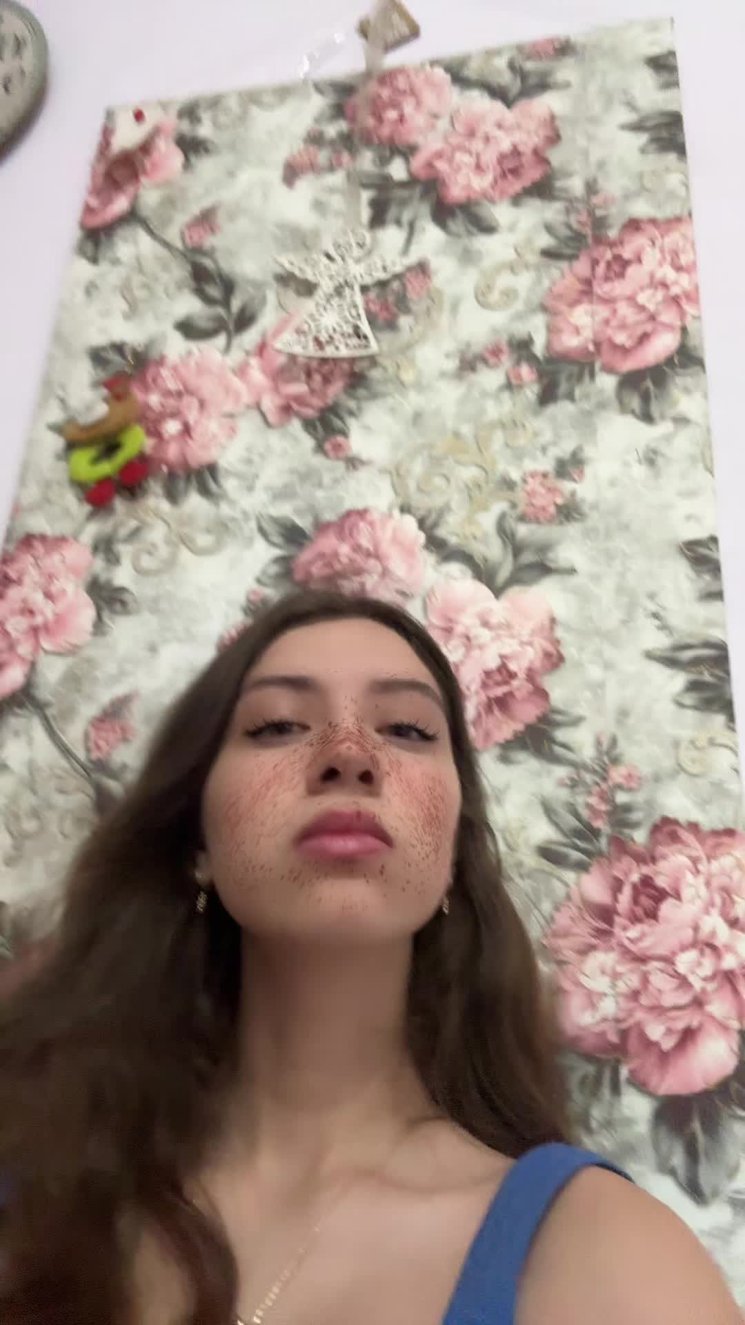 @Poli