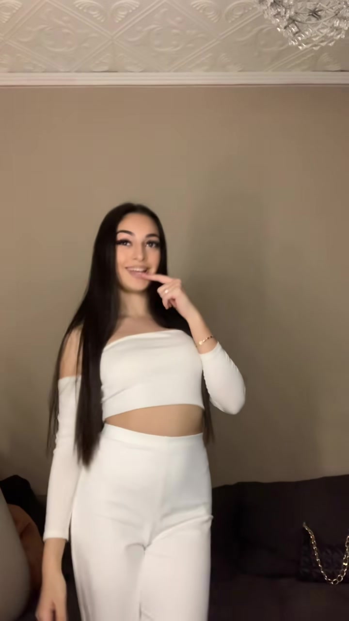 @𝓥