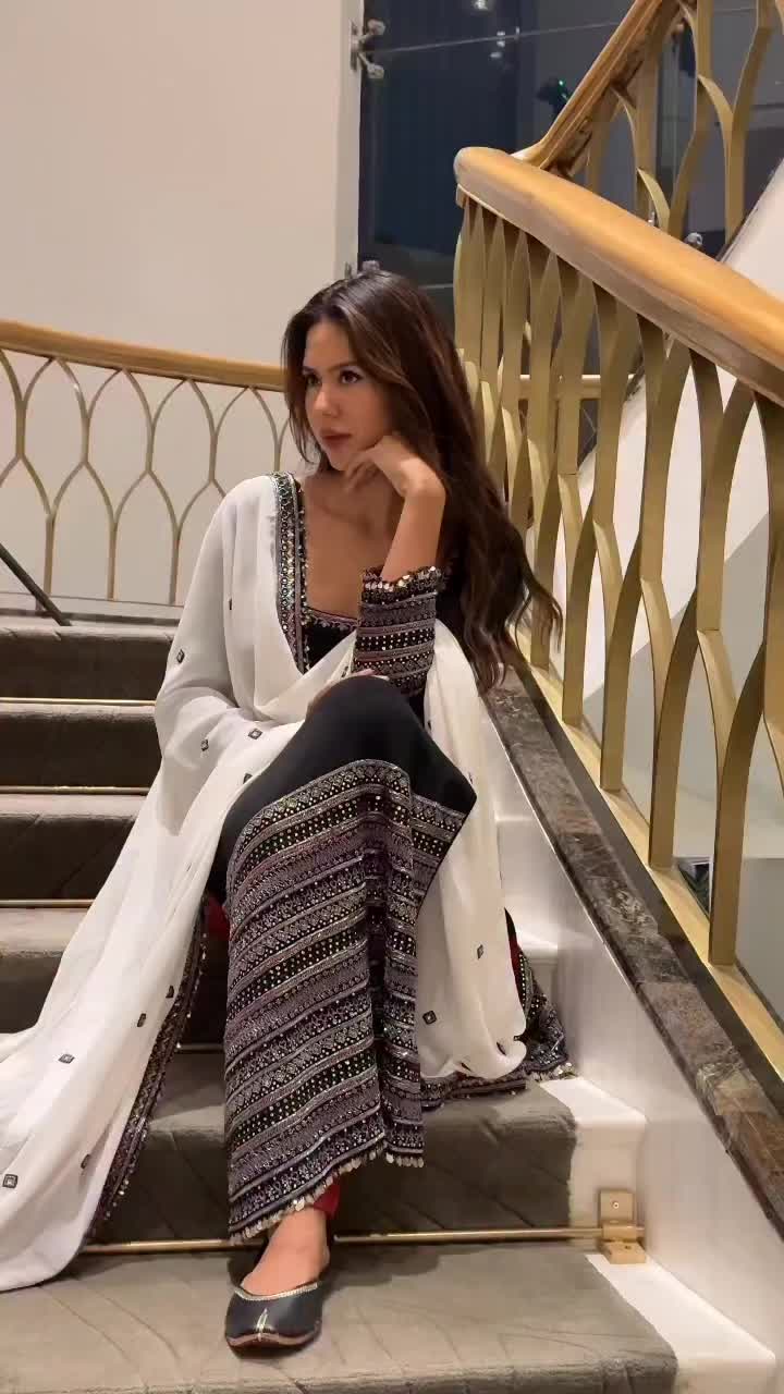 @sonam bajwa1