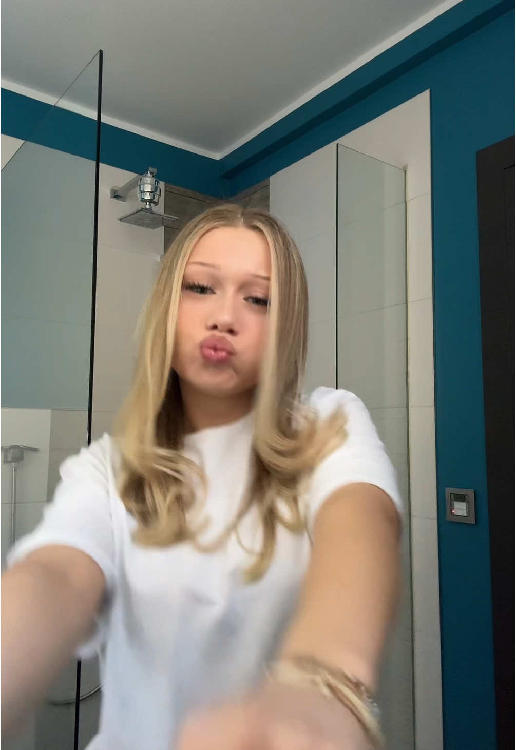 @𝐥𝐞𝐧𝐨𝐫