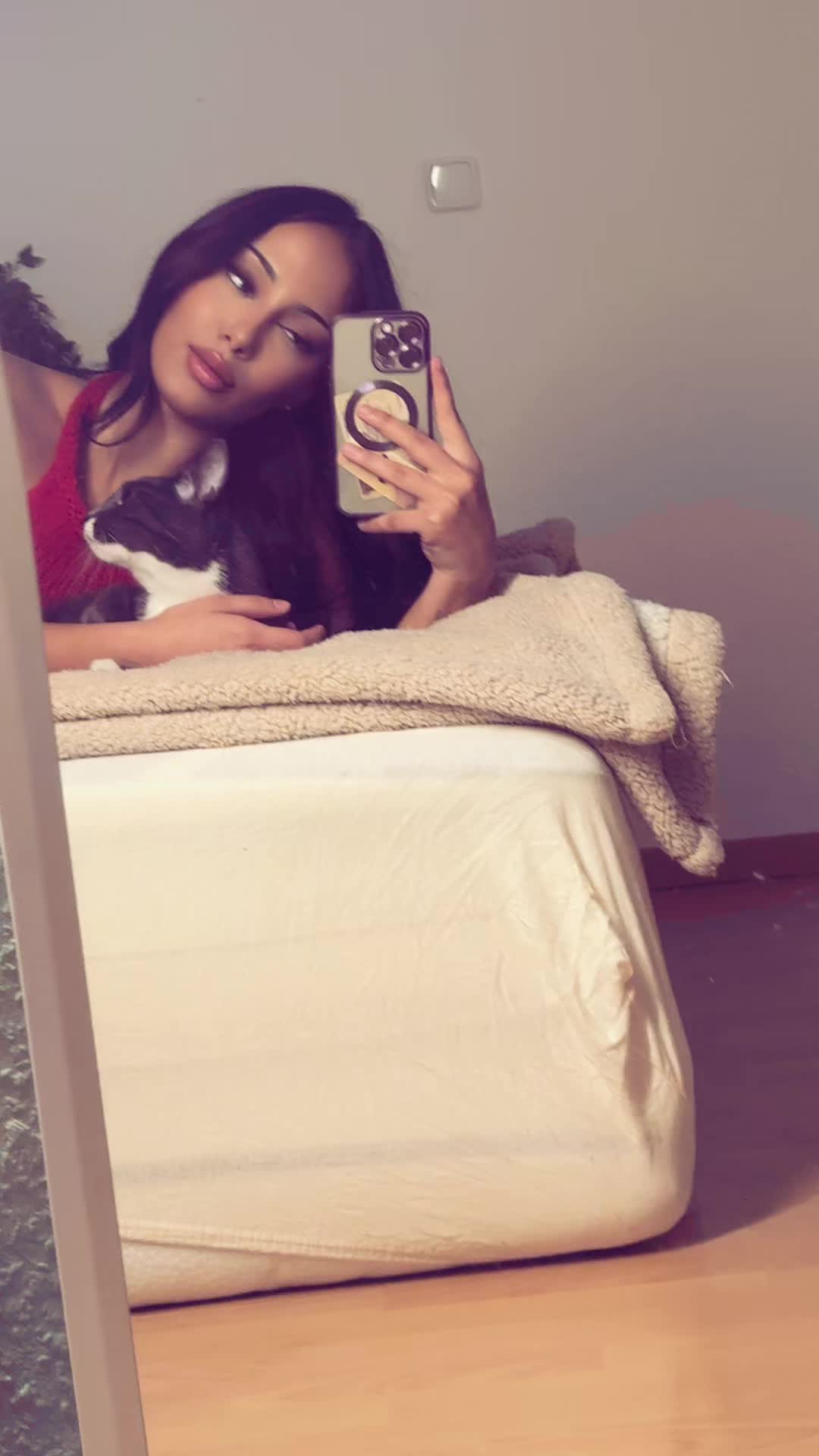@𝔅