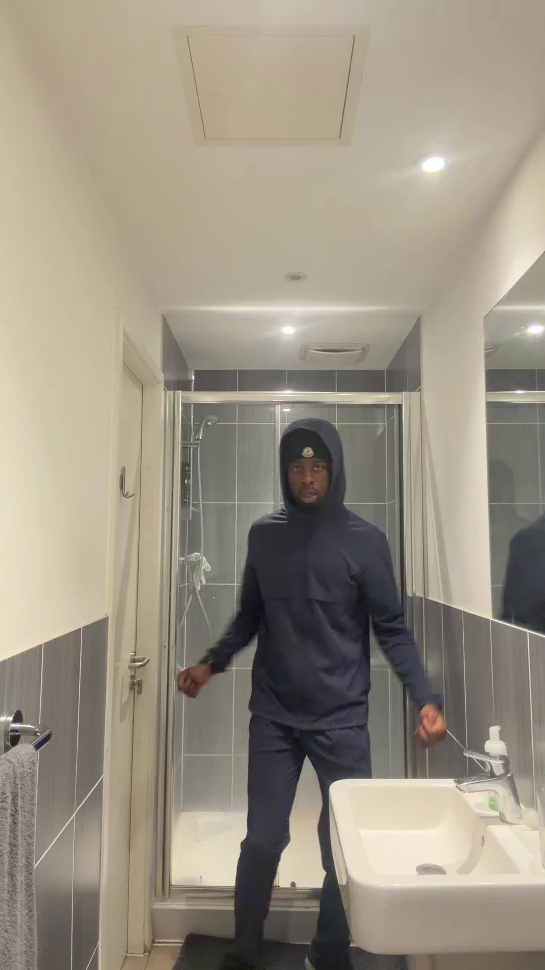 @manlikeap