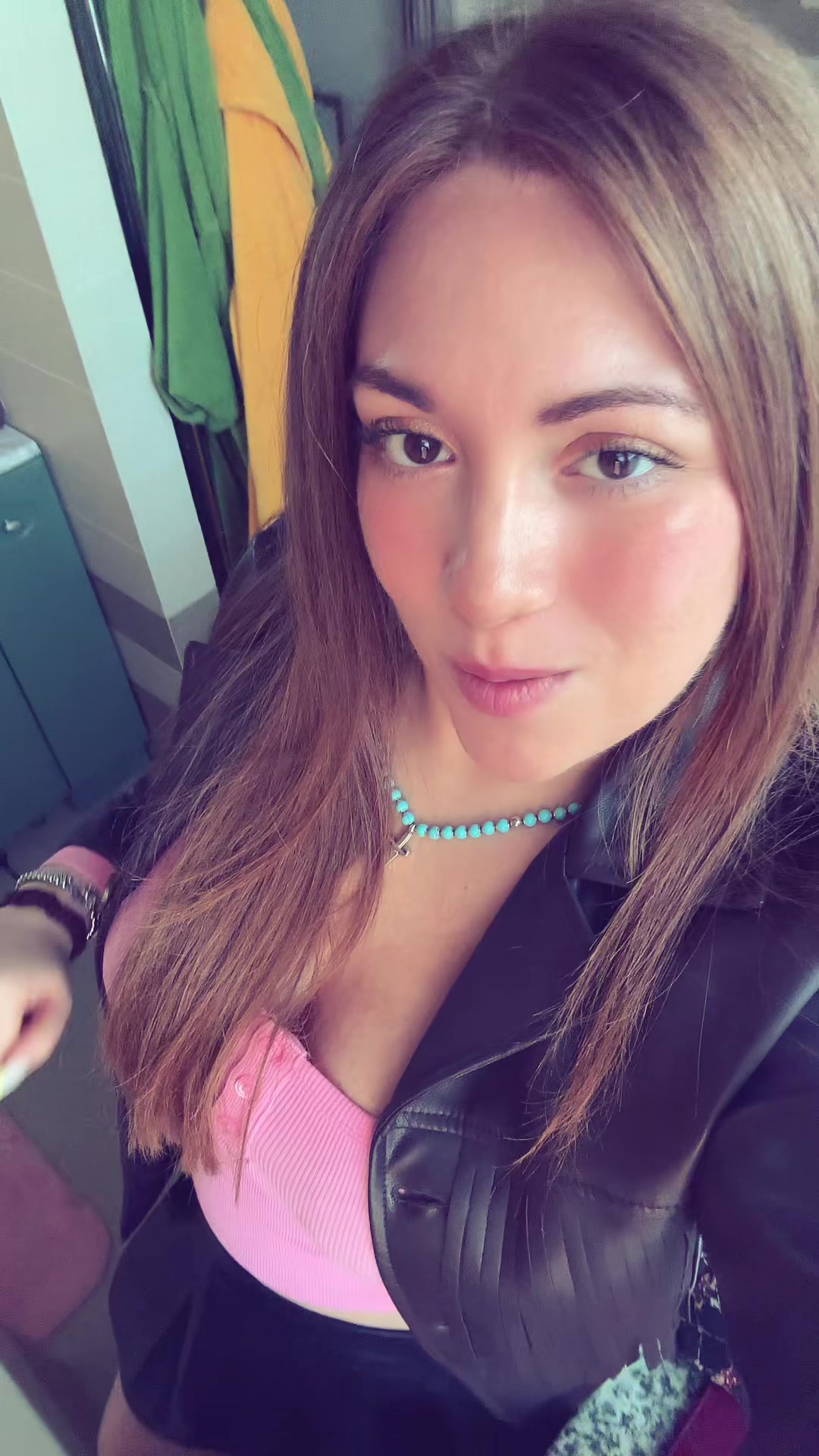 @lavirgy001