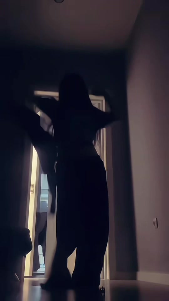 @nia