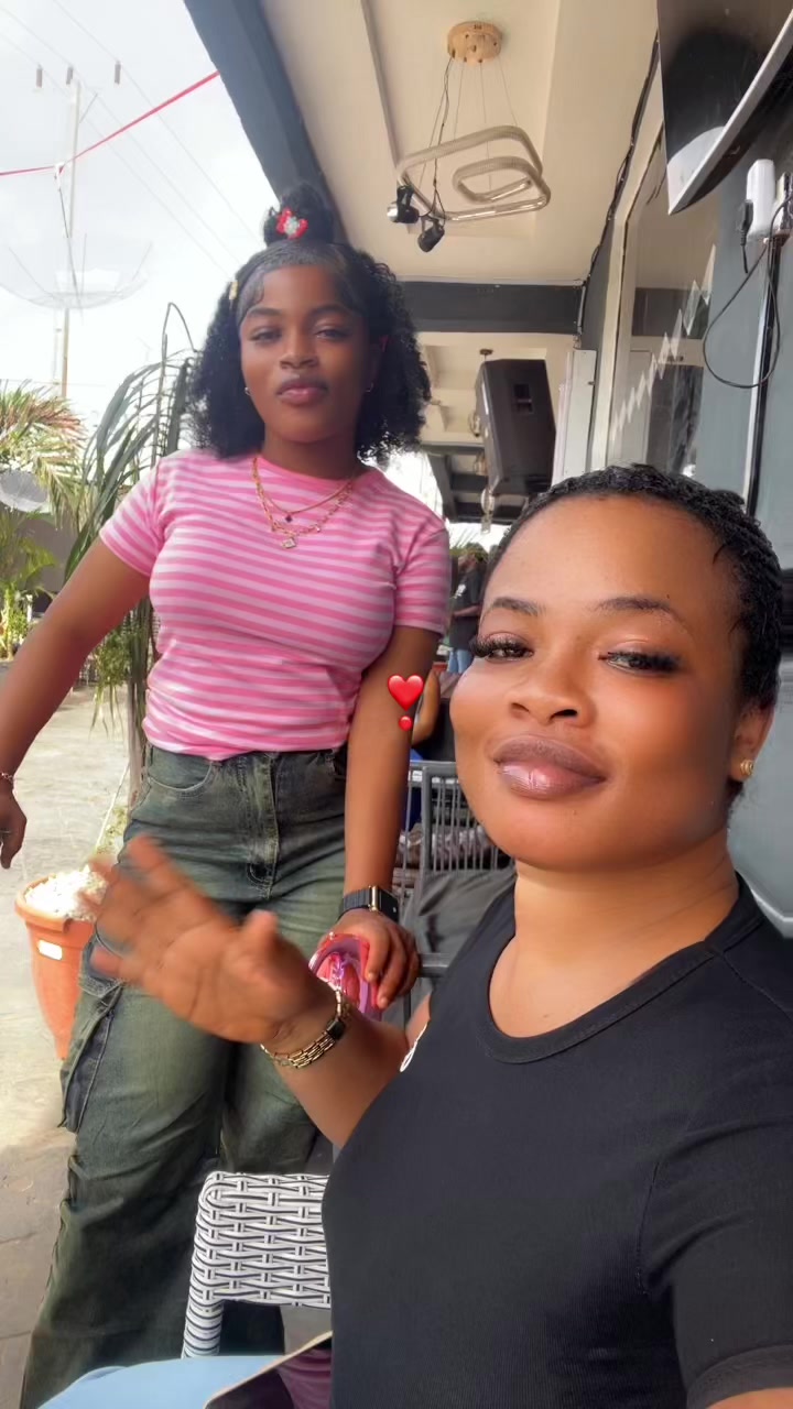 @Anikeade12