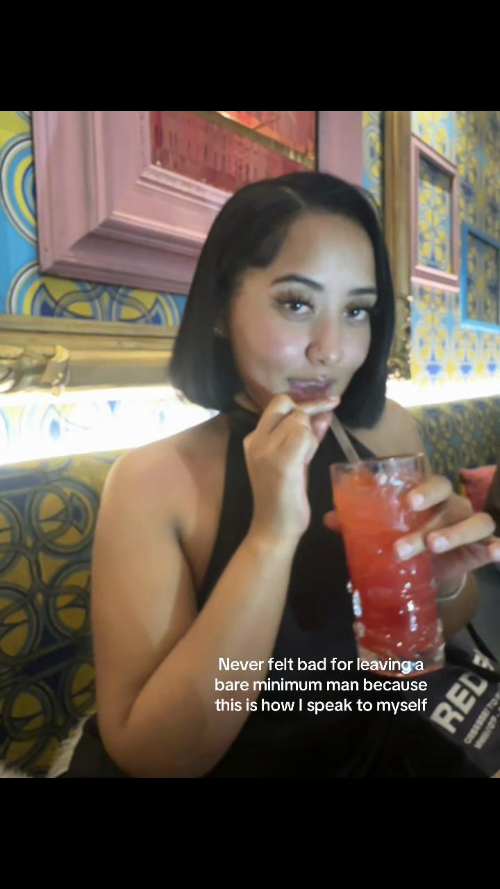 @V🖤⚡