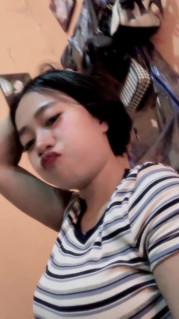 @𝓓𝓮𝔀𝓲 𝓐𝓷💋