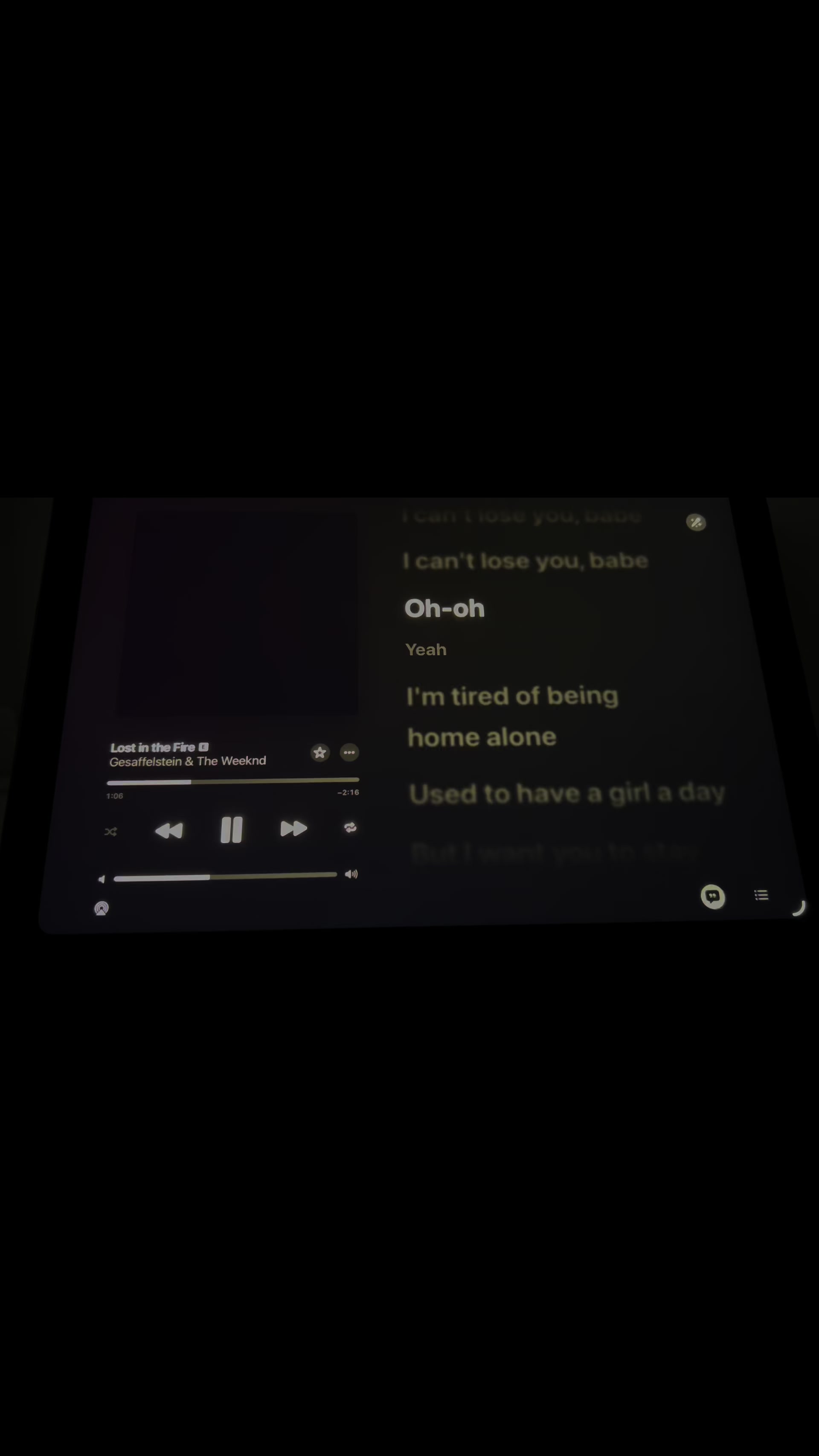 @🎧