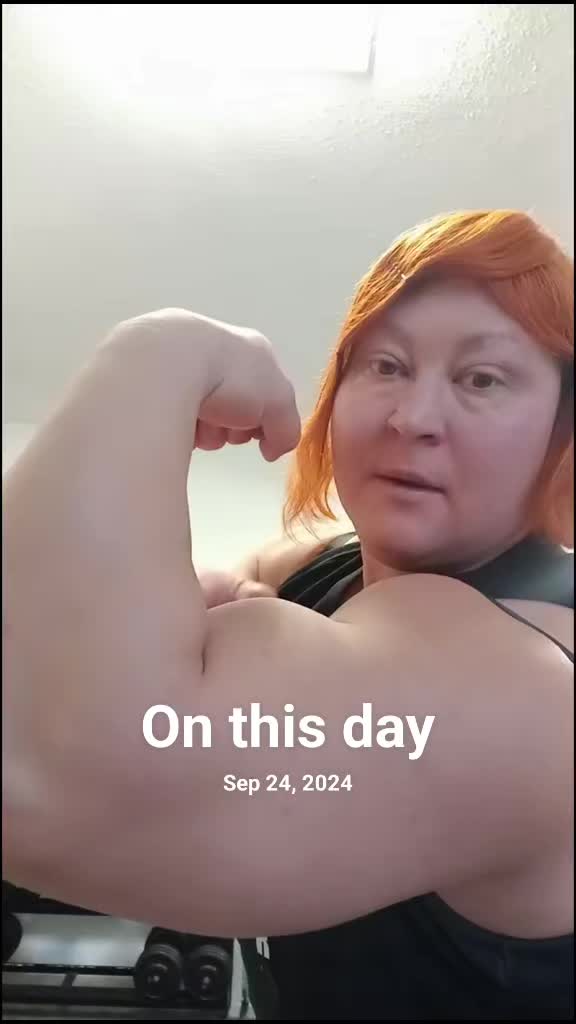 @Anna K Powerlifter
