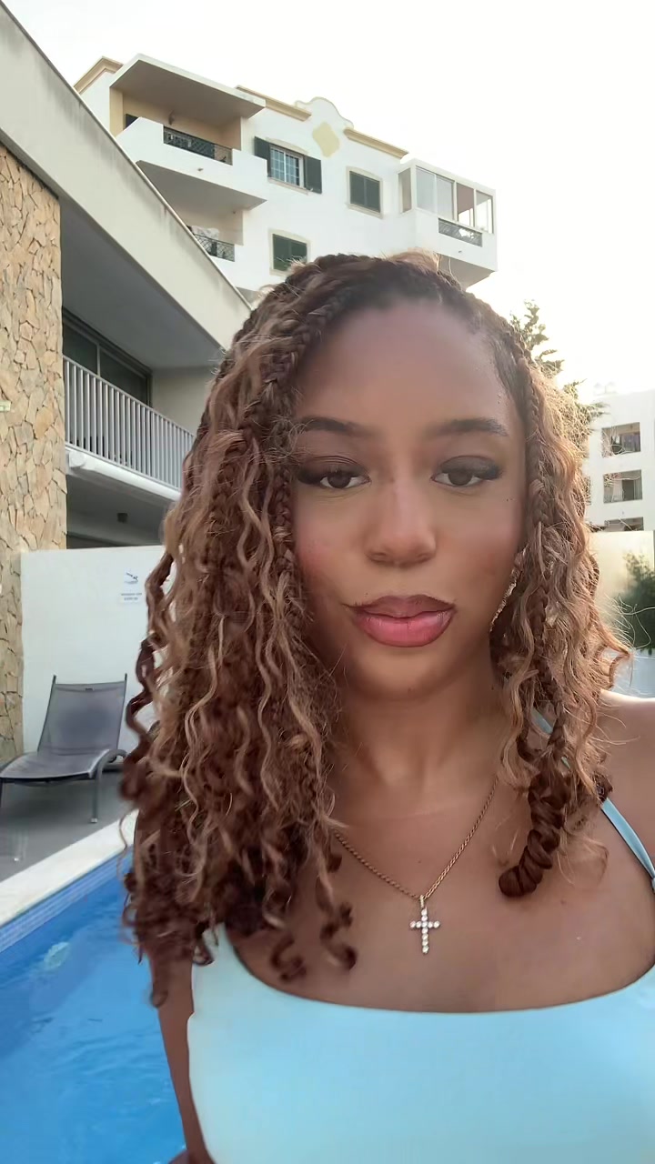 @Sadé