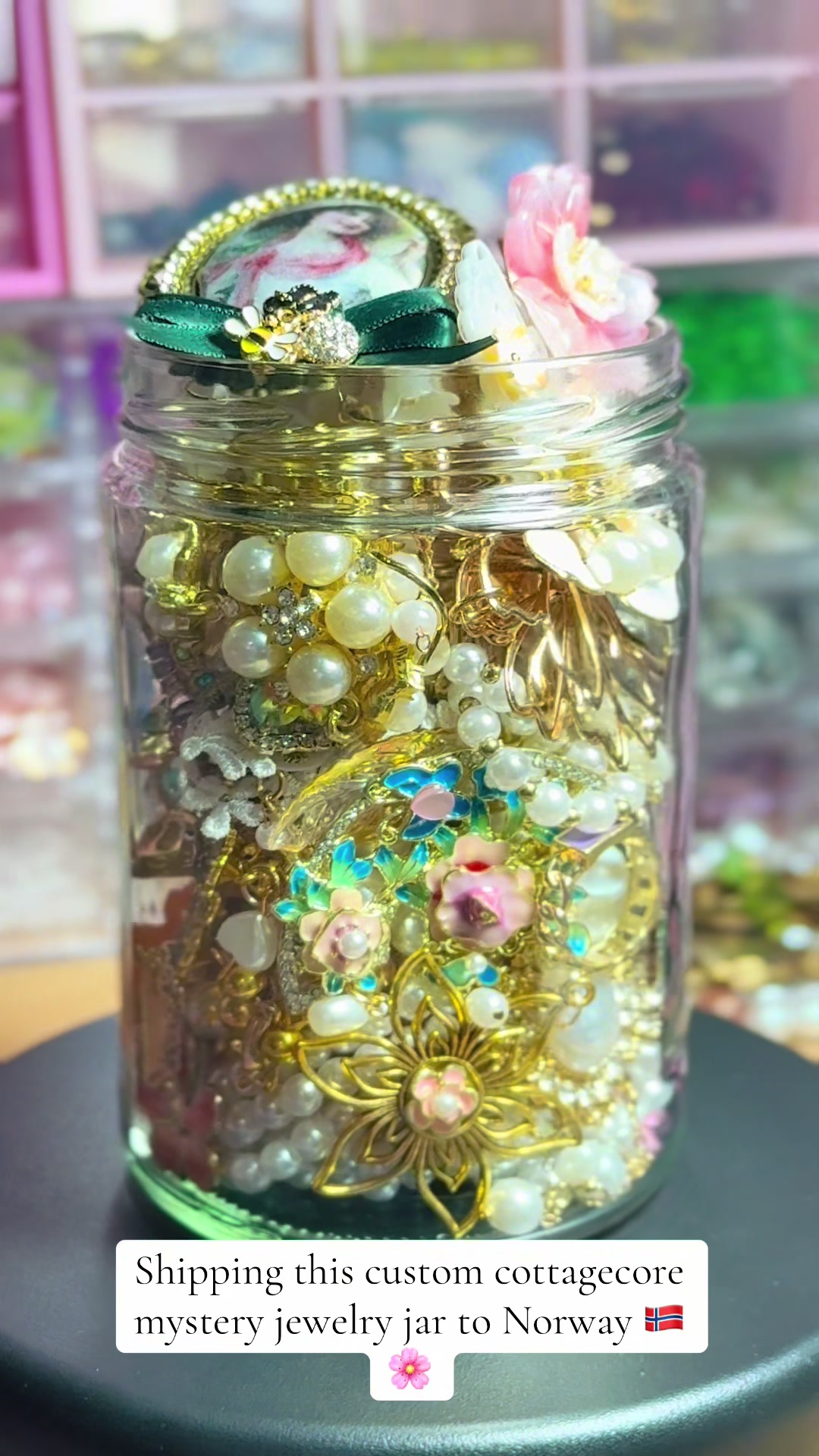 @Handmade By Lony