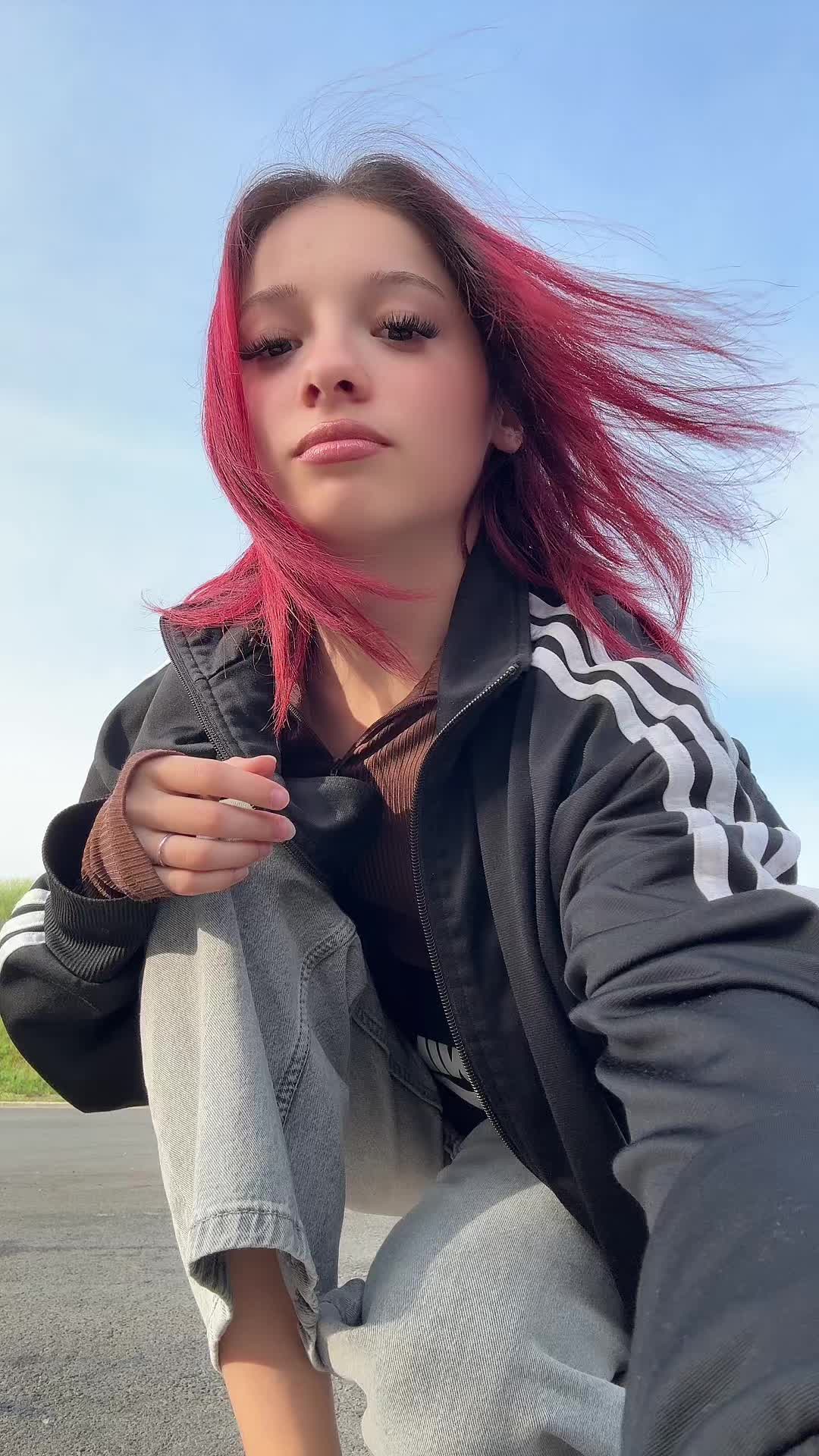 @༺☆༻