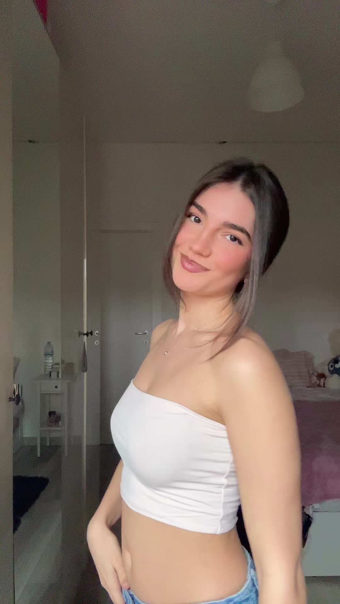 @angela.deliallisi
