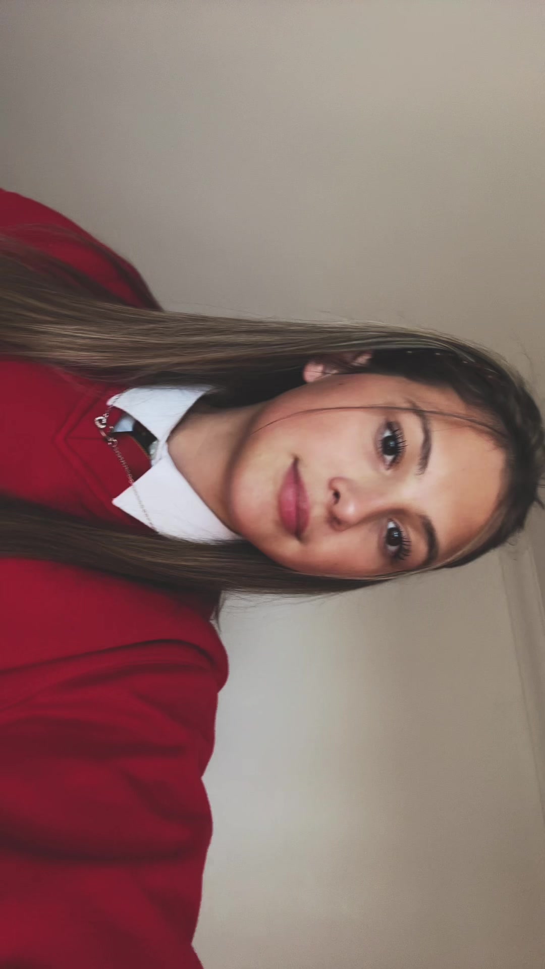 @Lily 🪩🤍💐