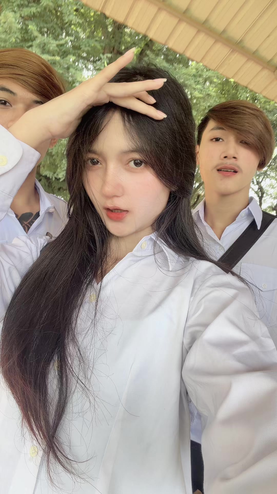 @Mey Qbii