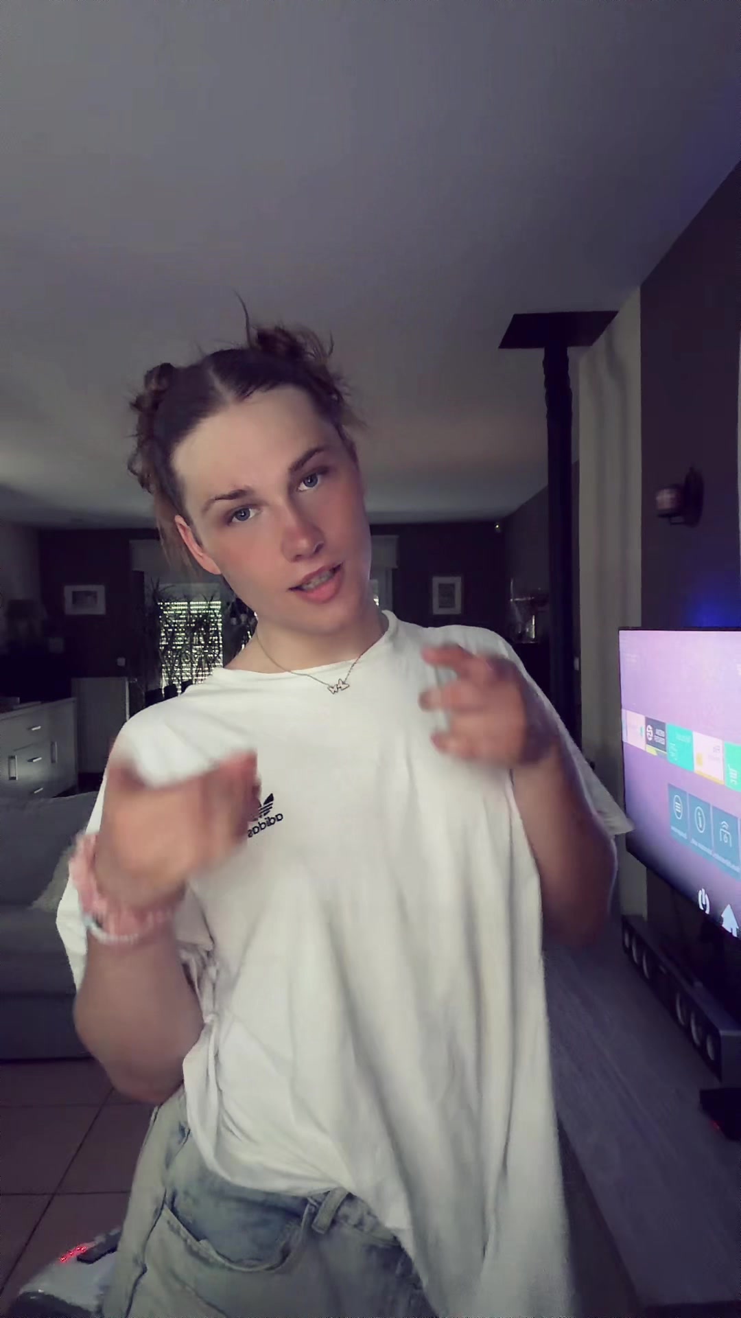 @ᥫ᭡ 𝓔𝓶𝓶𝓪 ᥫ᭡