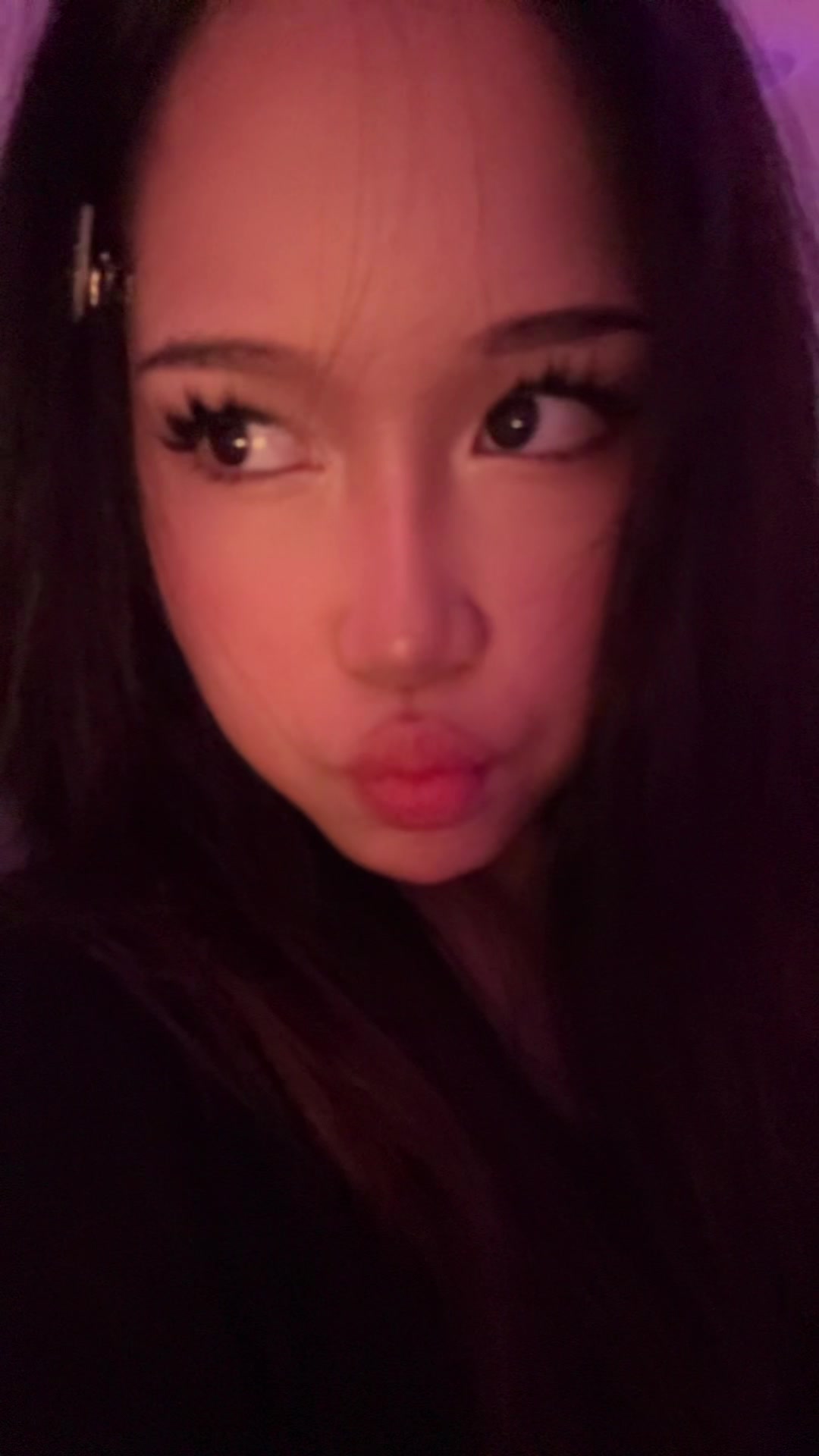 @Memyselfandi