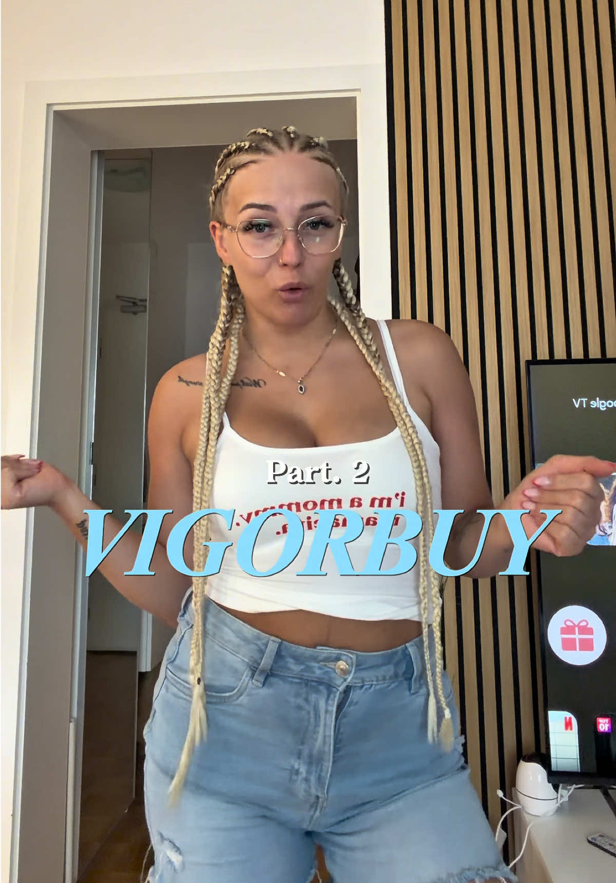 @Nina Ninči Karda&scaron;evič