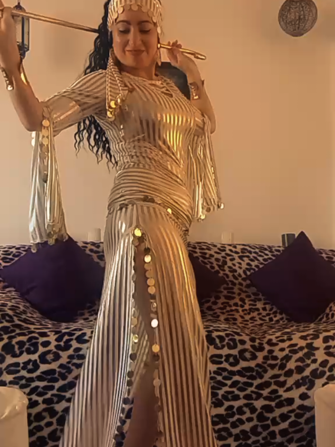 @Belly Dancer Loretta loren