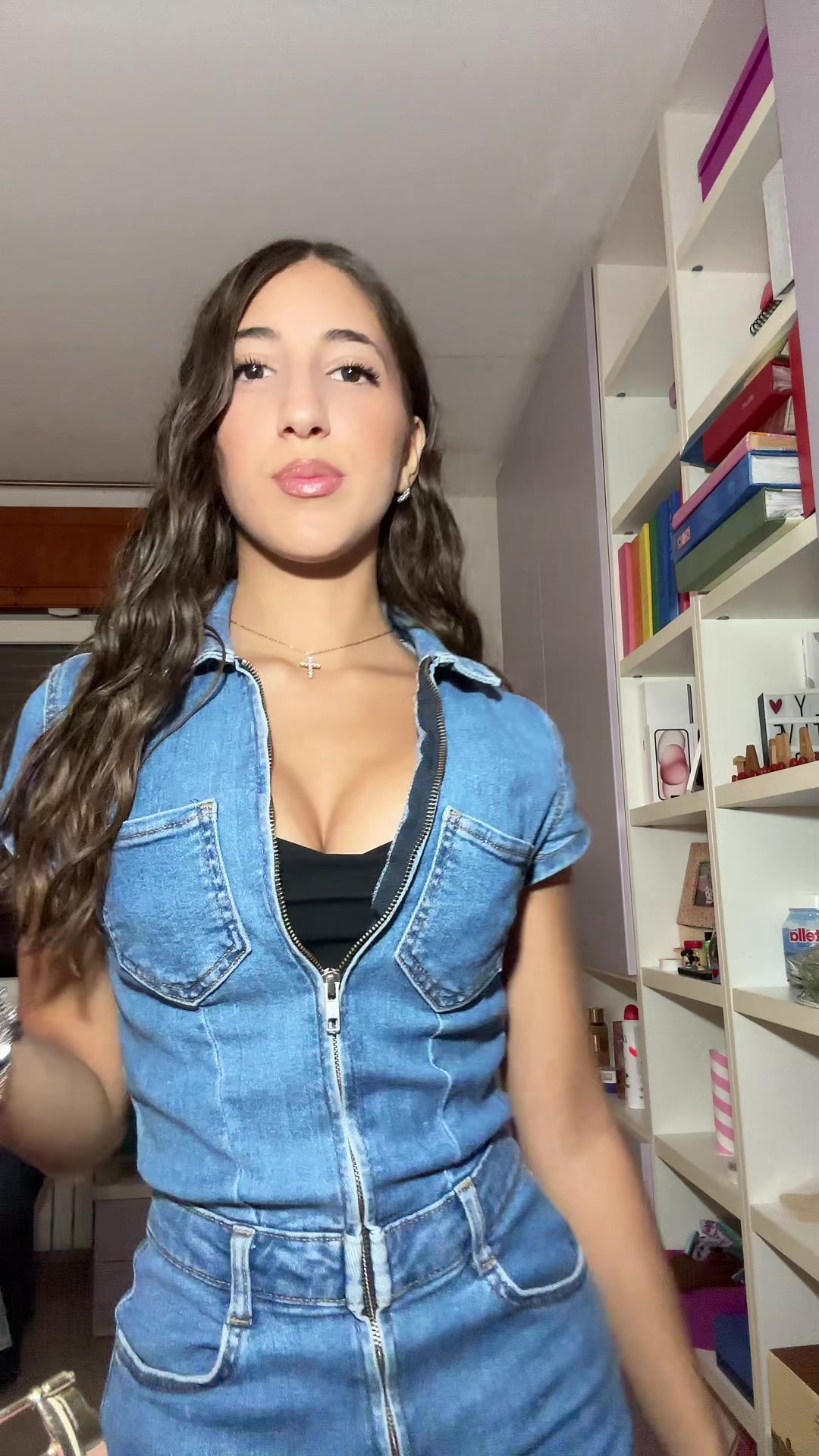 @laura