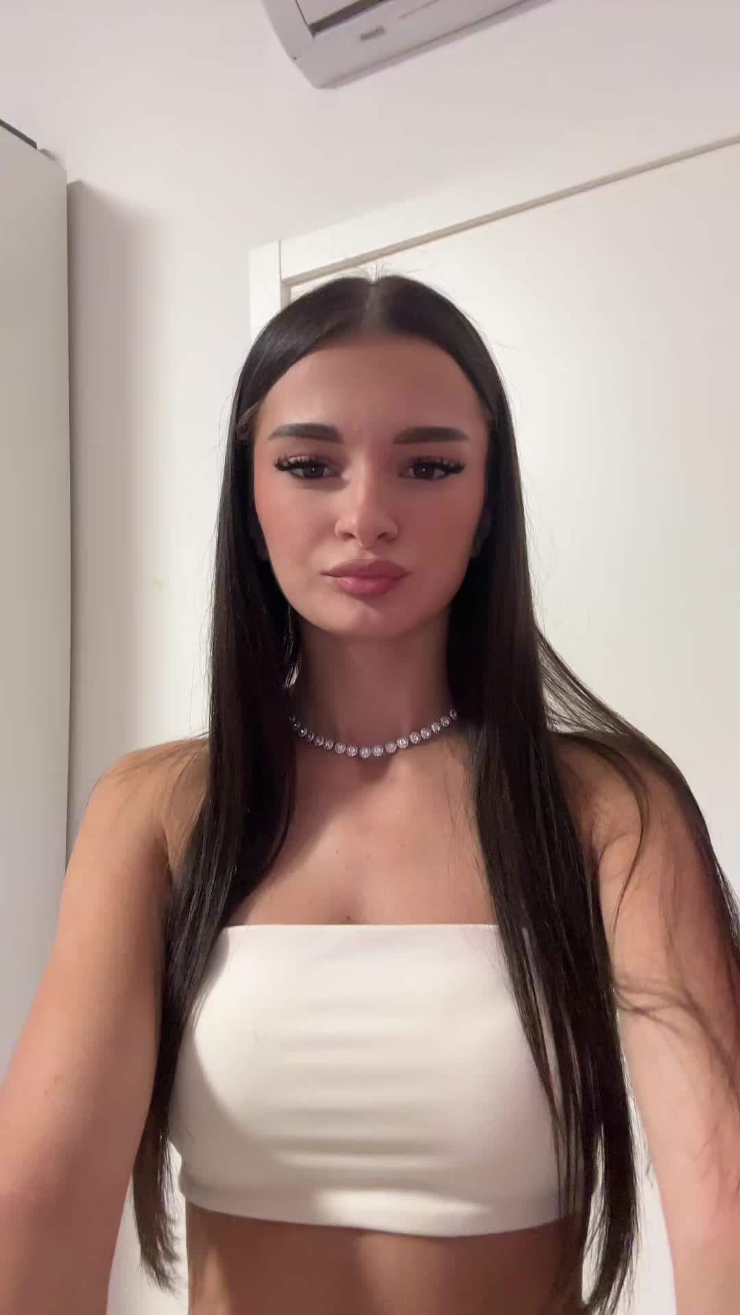 @𝐺𝐿𝑂𝑅𝐼𝐴