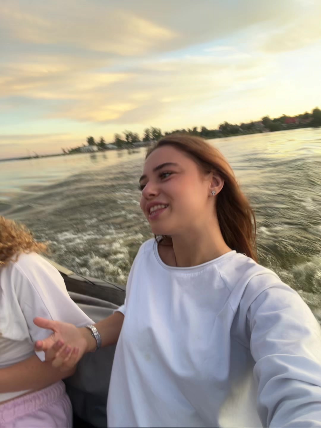 @alyak977