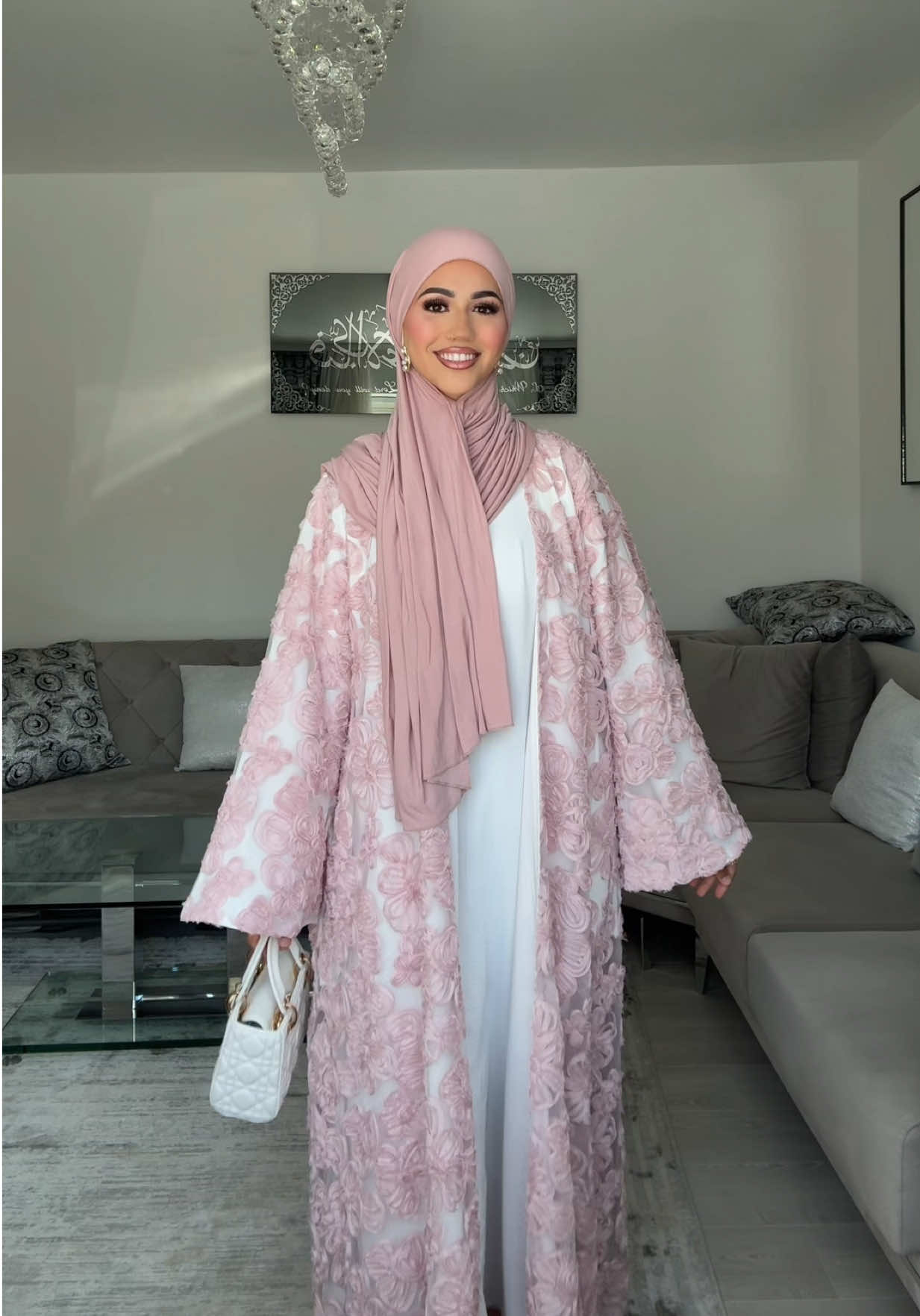 @Zohra 🌸