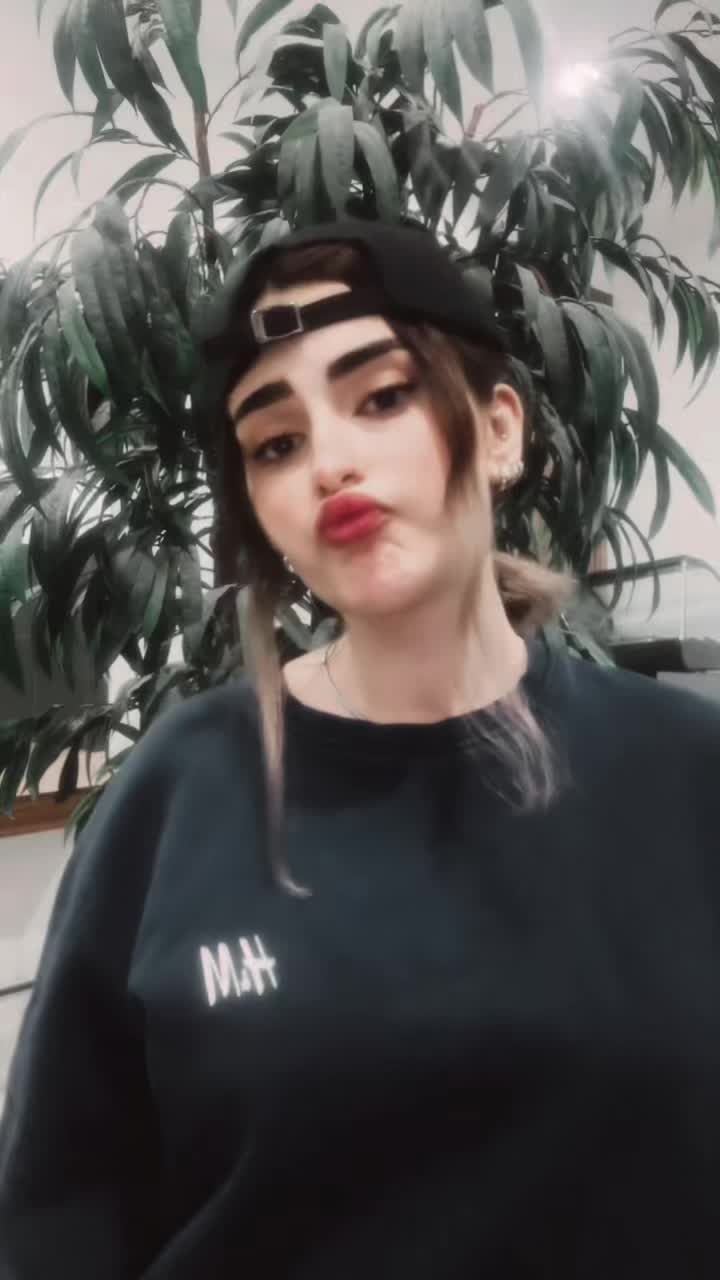 @Mahdie💕