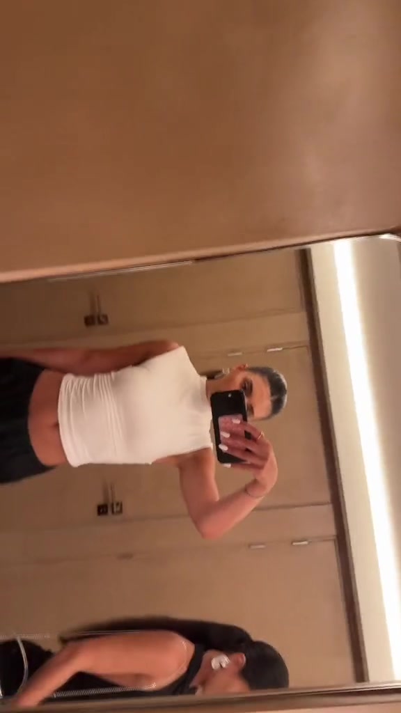 @Jessica_neeme