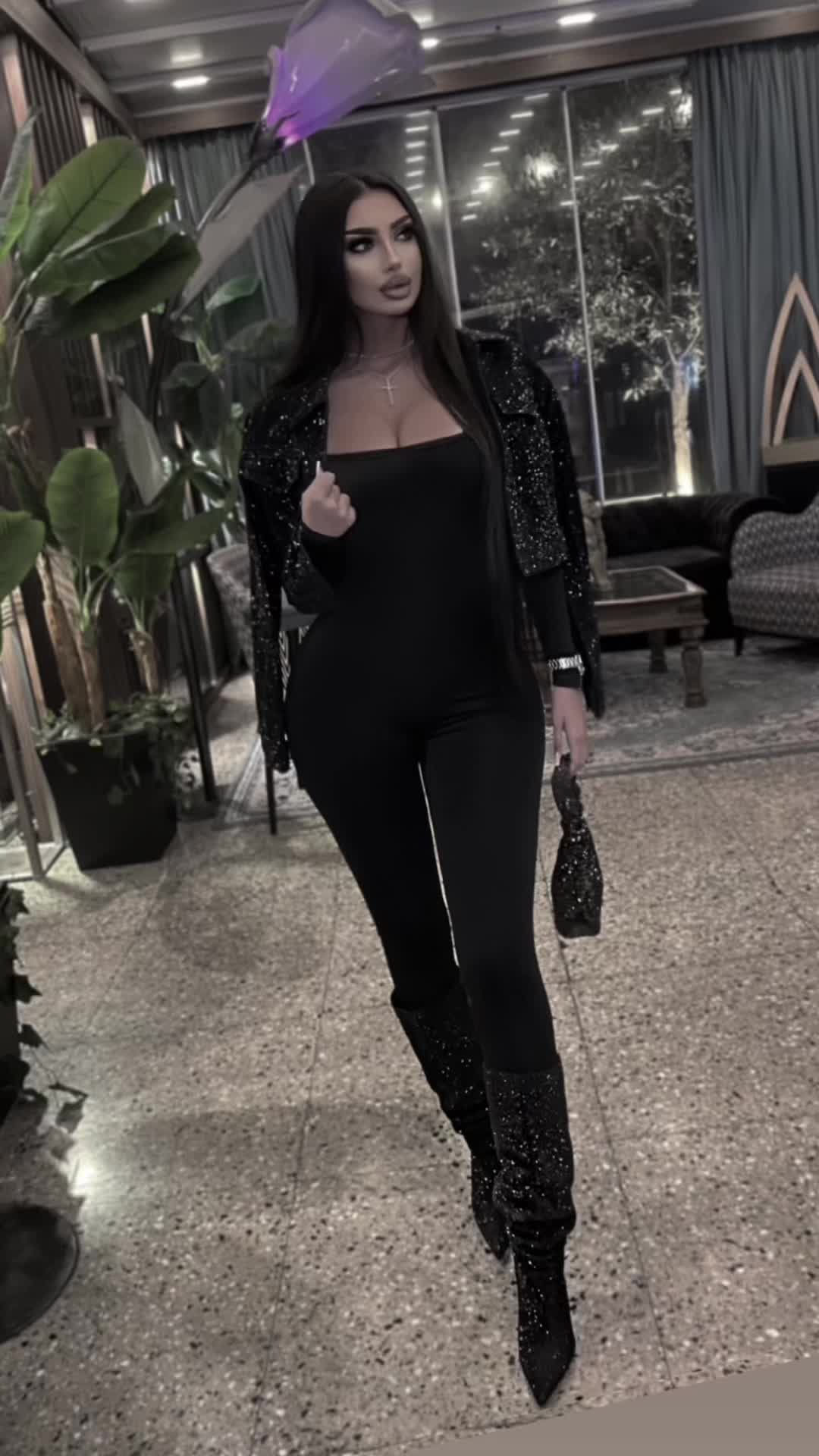 @🖤⚜️𝓓𝓮𝓷𝓲𝓲𝒛⚜️🖤
