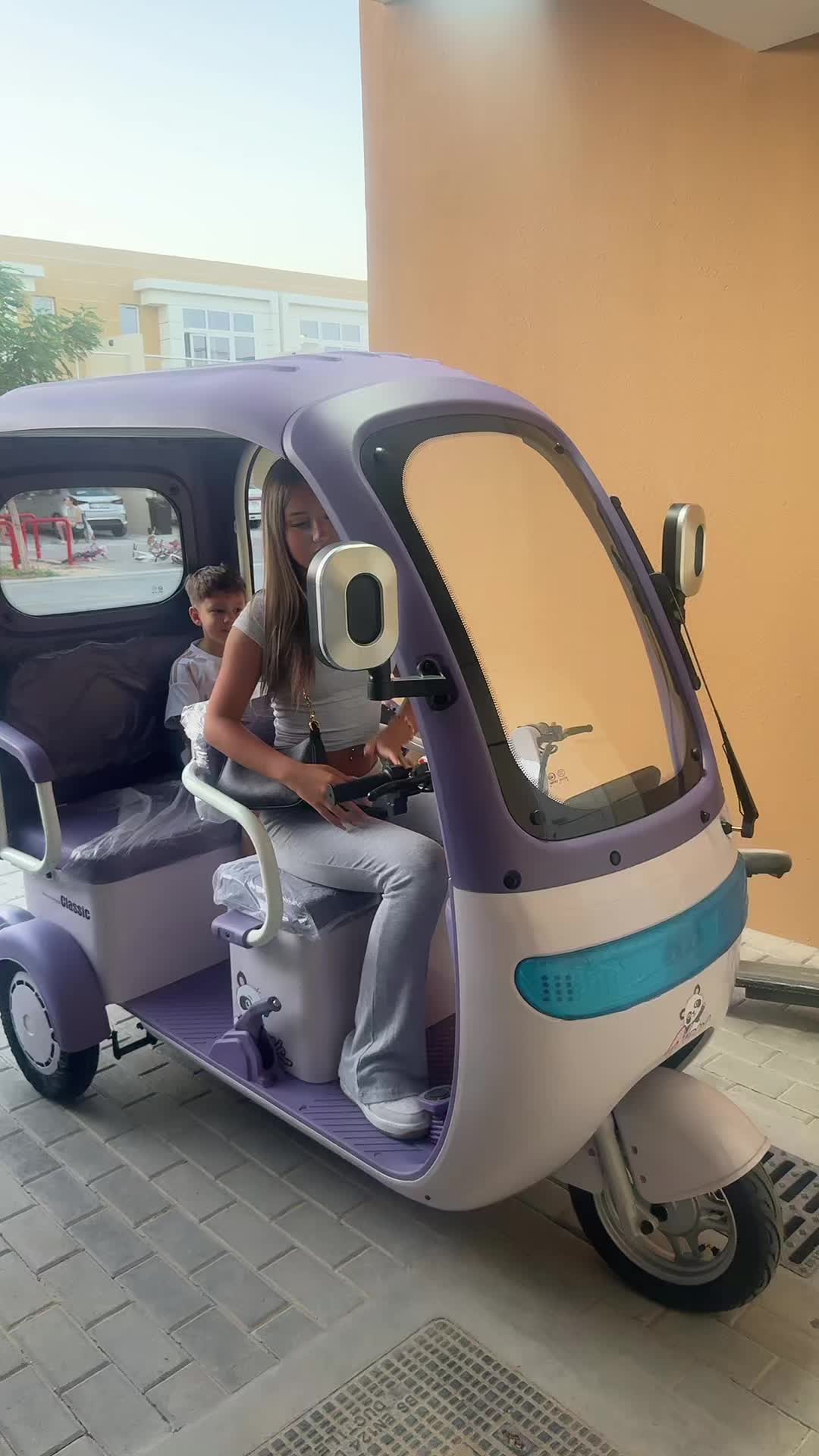@daroczimaterika_dubai