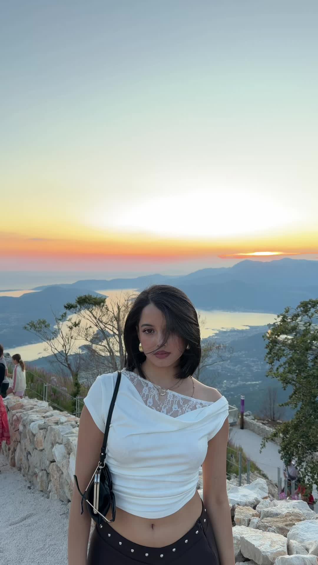 @Amishakarki🕉️🧿