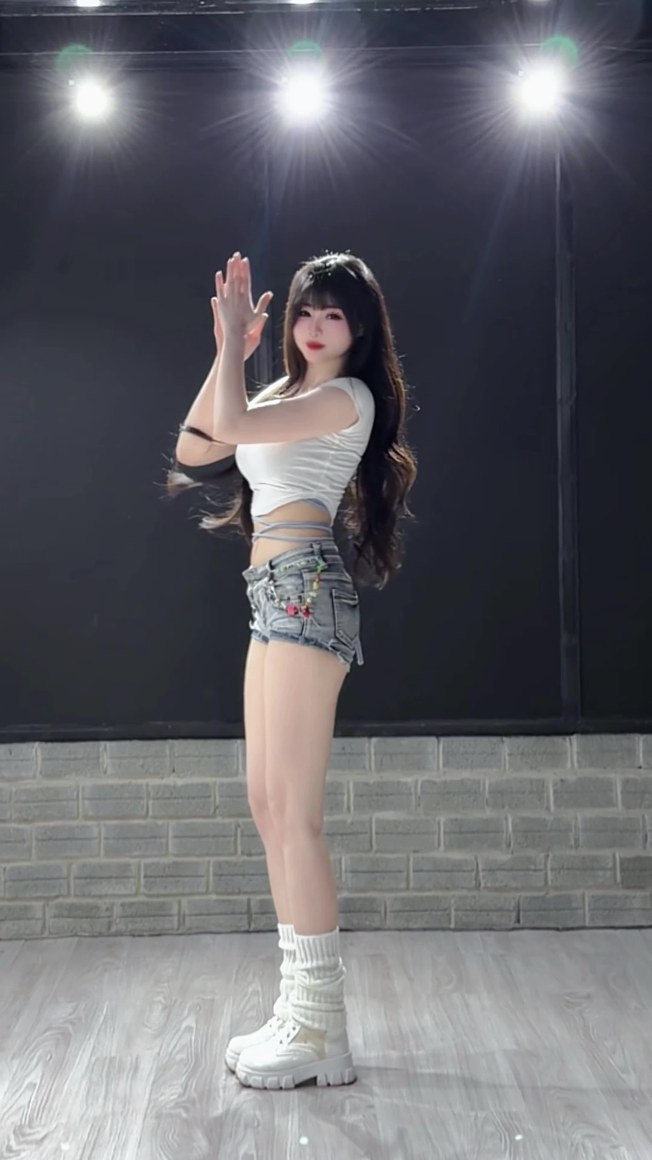 @Phạm Huyền Nhi