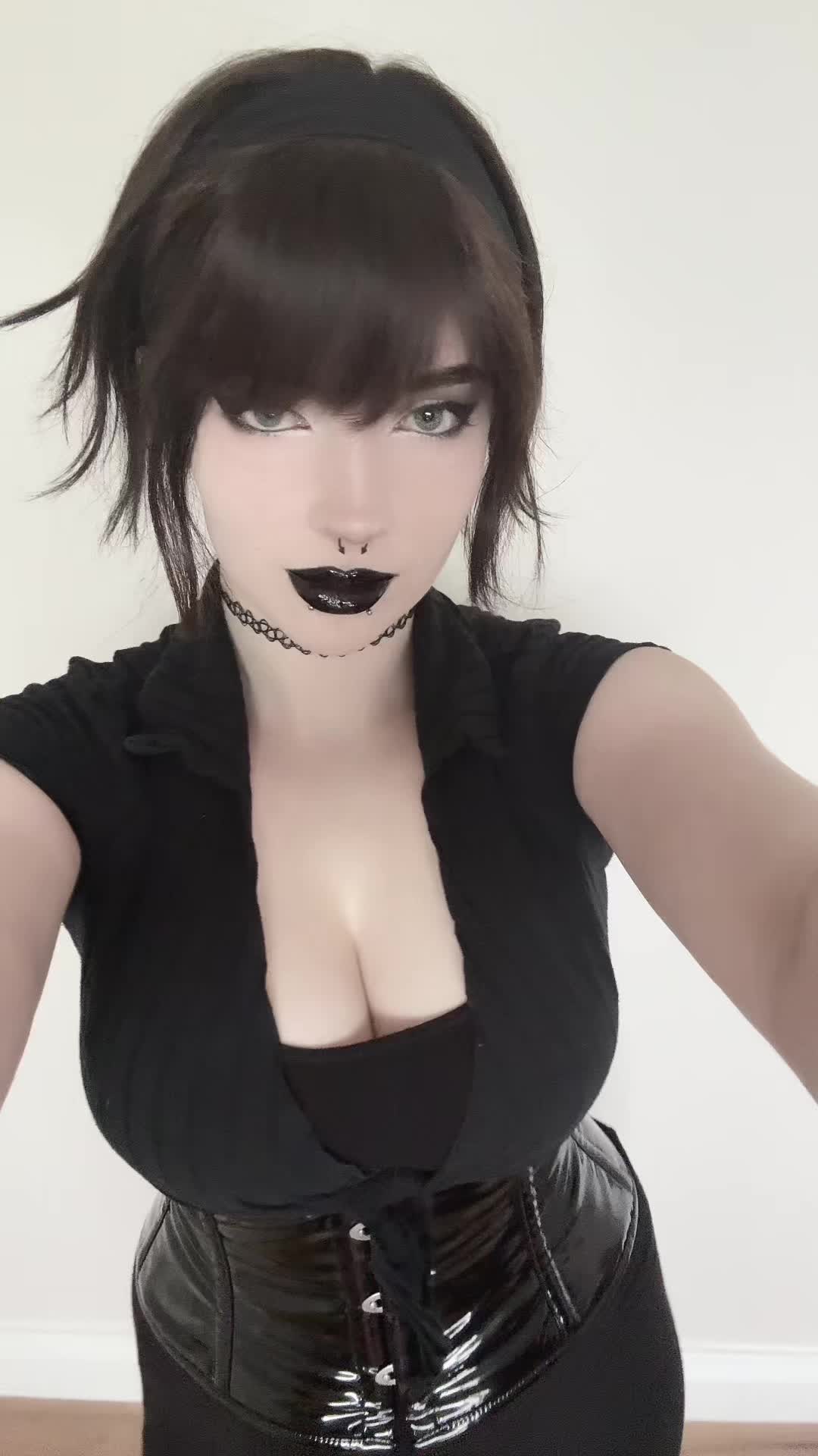 @cutiegothxo1