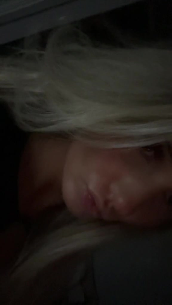 @ellengumcum (spam)